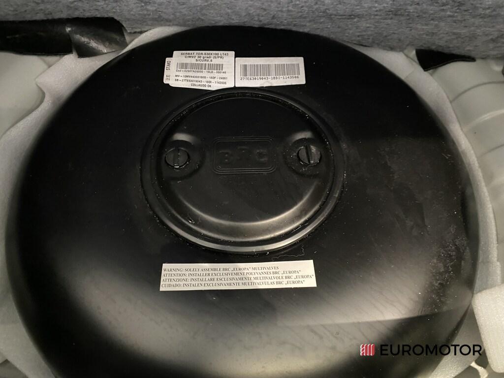 Mahindra KUV100 1.2 K8 FWD