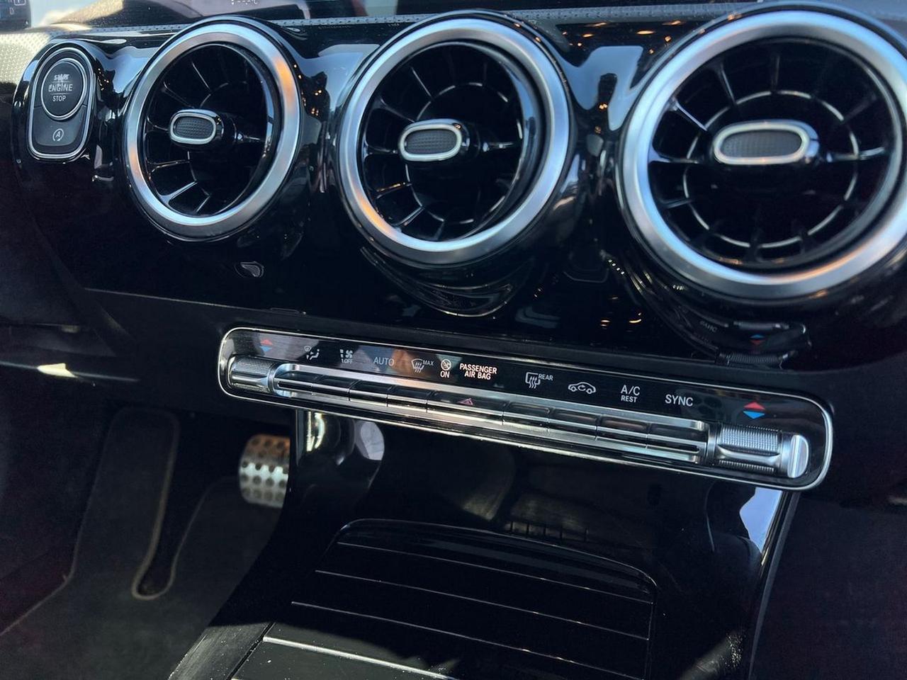 Mercedes-Benz CLA Shooting Brake 200 d Premium auto