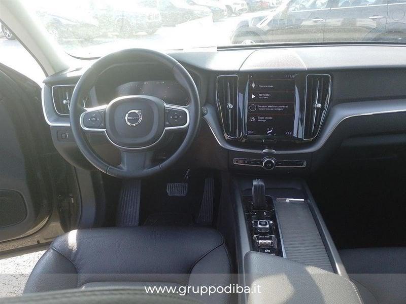 Volvo XC60 II 2018 Diesel 2.0 b4 Momentum Pro awd auto