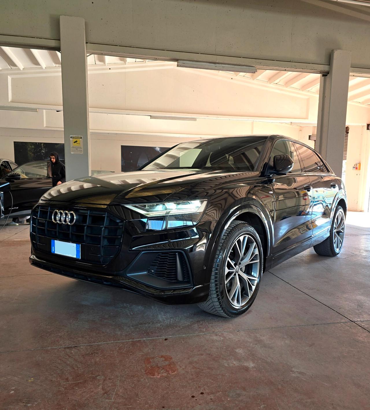 Audi Q8 50 TDI 286 CV quattro tiptronic Sport BlackNight