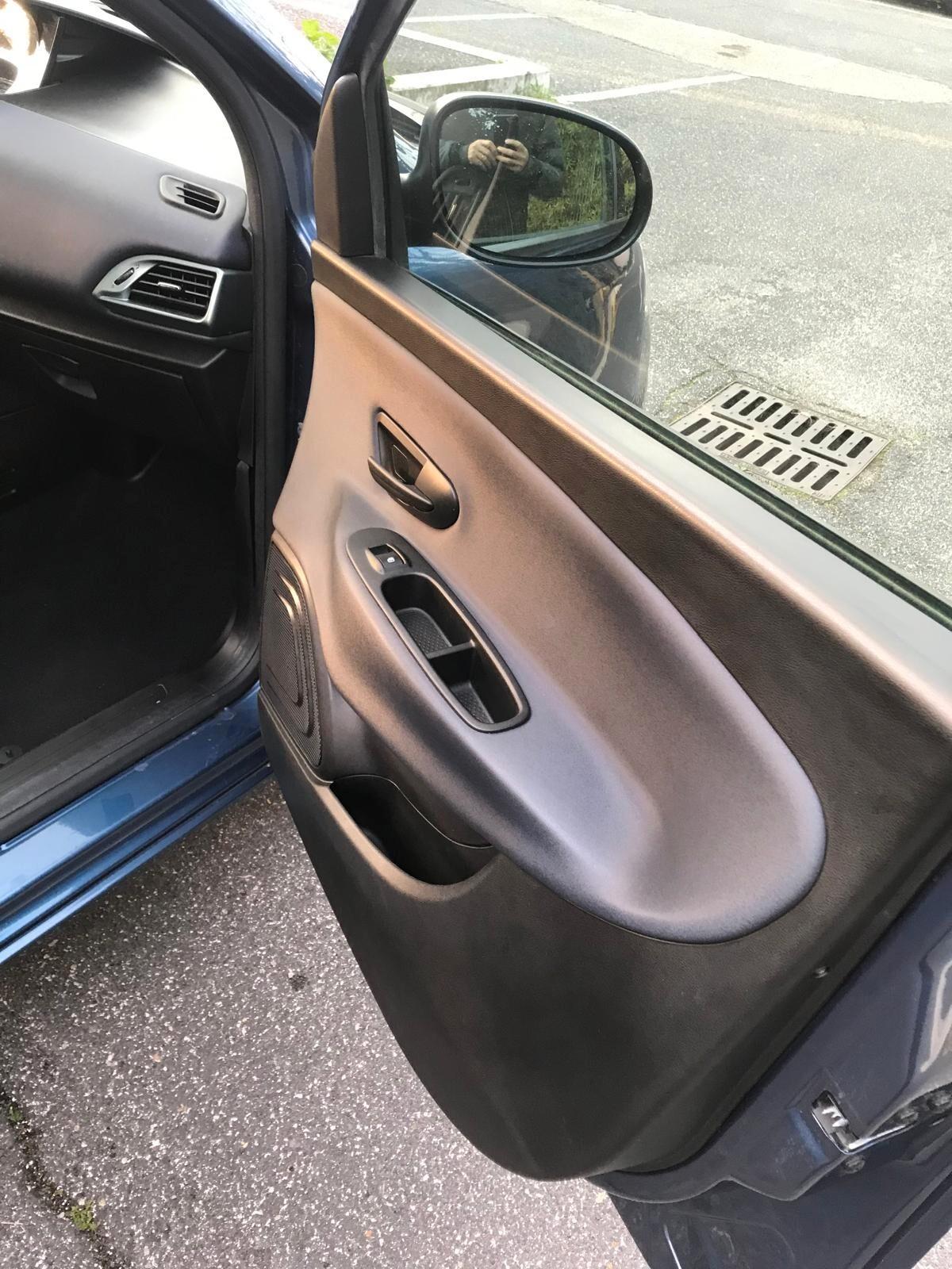 Lancia Ypsilon 1.0 FireFly 5 porte S&S Hybrid Gold