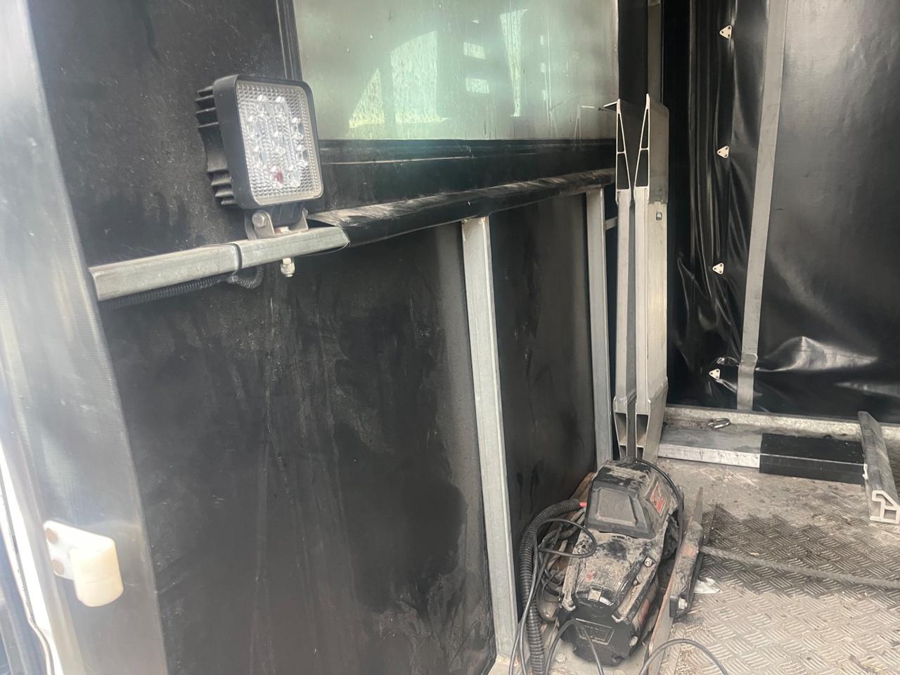 Iveco Carroattrezzi chiuso Daily Motore RIFATTO