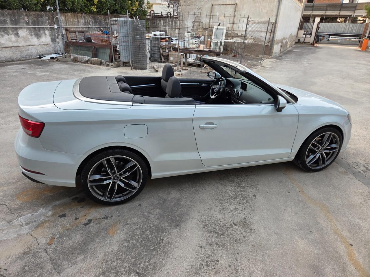 Audi A3 Cabrio 1.6 TDI Sline