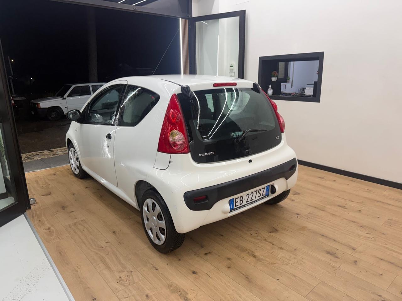 Peugeot 107 1.0 68CV 3p. Desir