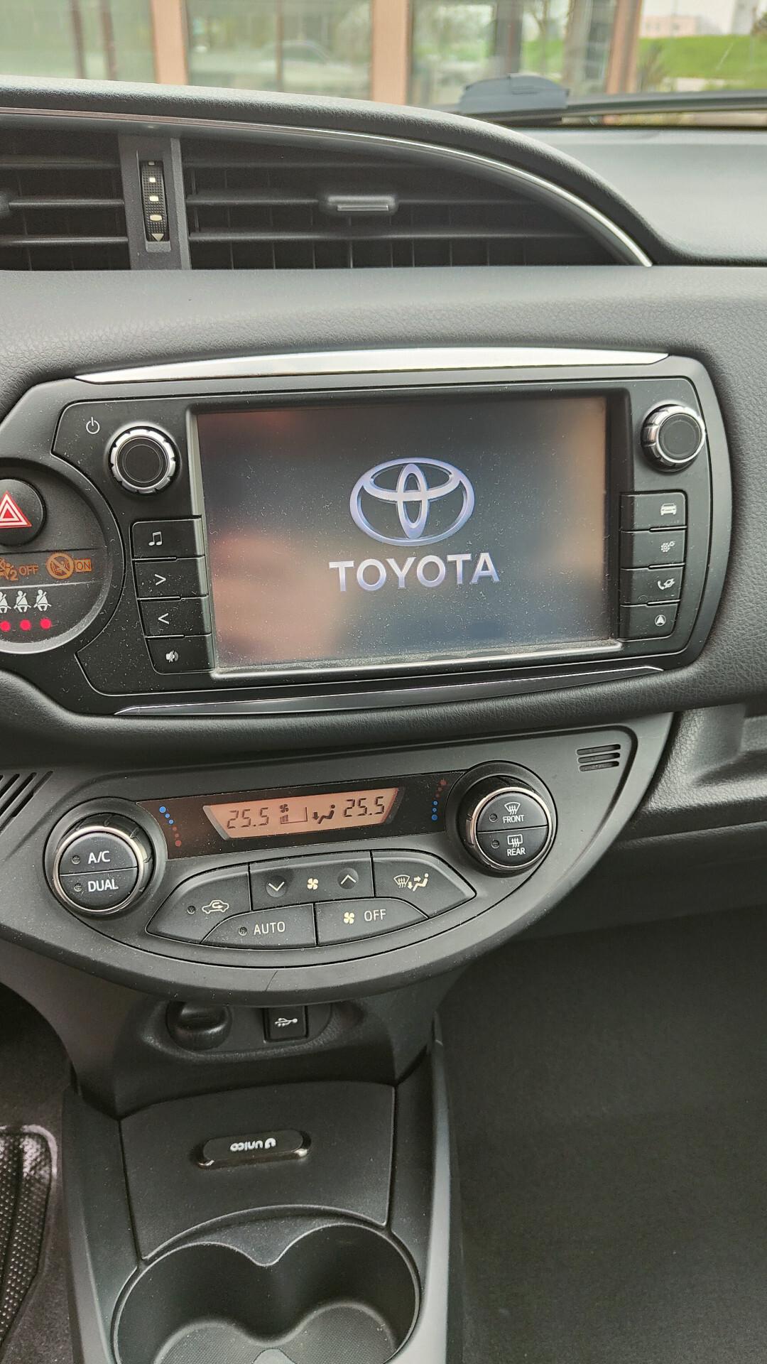 Toyota Yaris 1.0 OK NEO PATENTATI STUPENDA