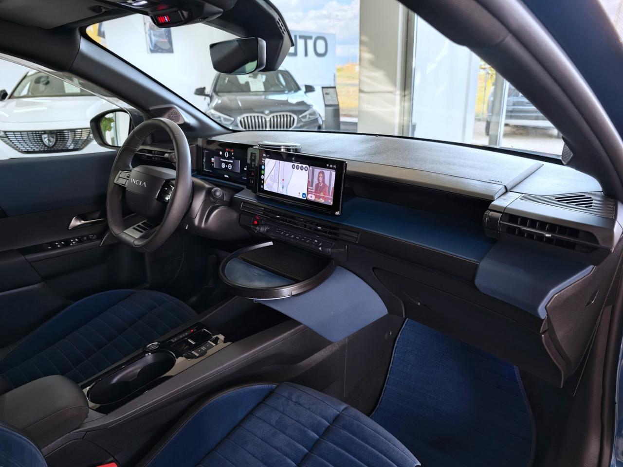Lancia Ypsilon 1.2 Hybrid e-DCT Cassina 101cv 2025