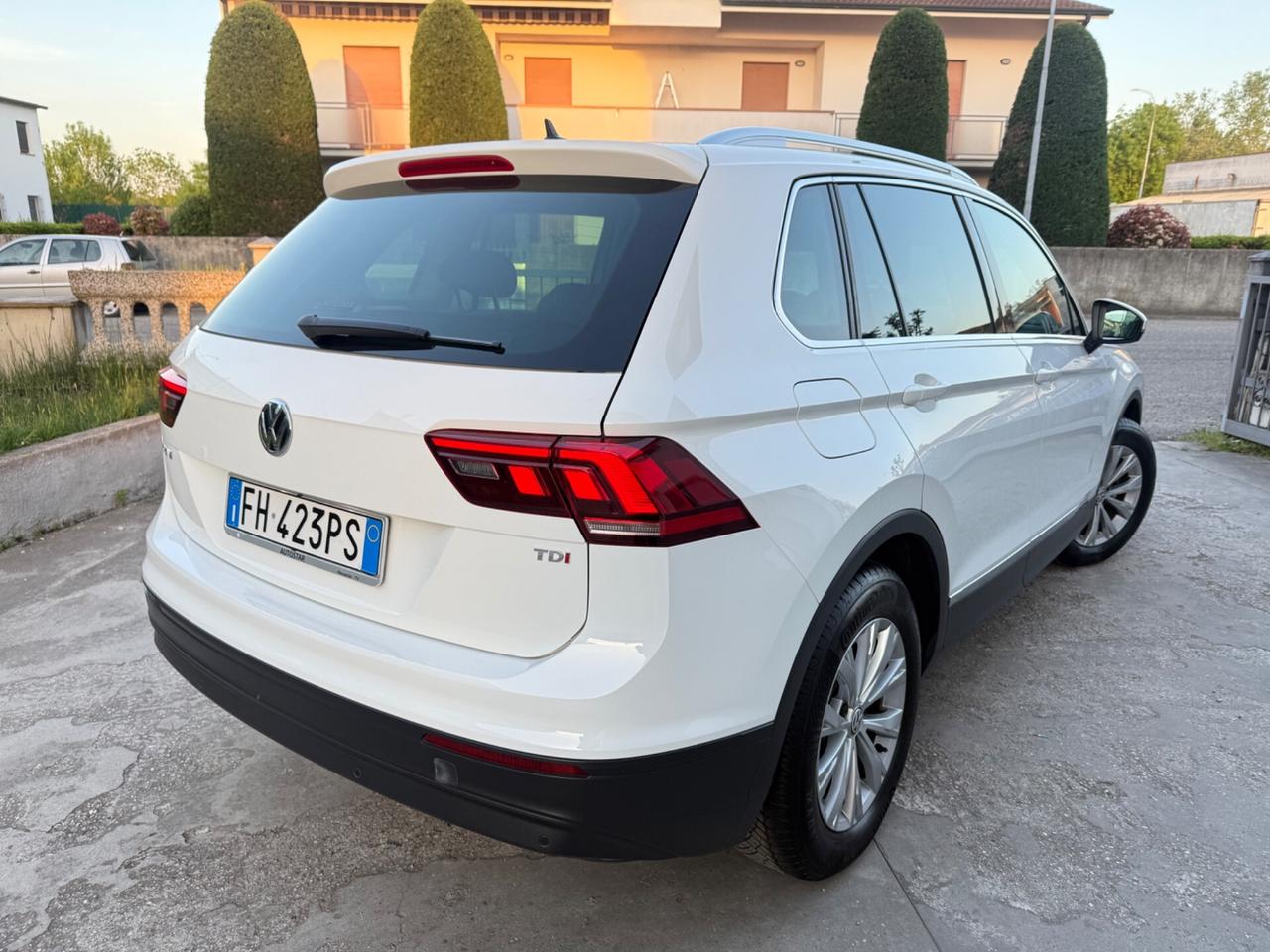Volkswagen Tiguan 1.6 TDI KM CERTIFICATI 88800 NEW