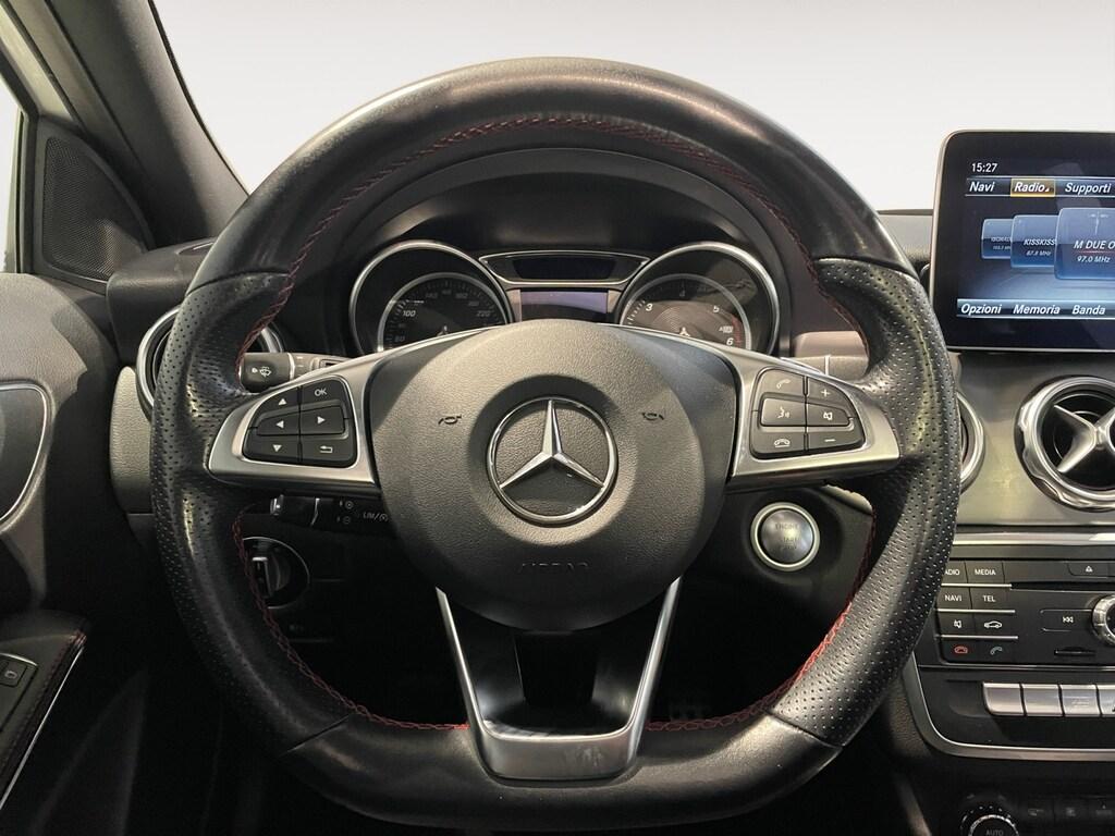 Mercedes GLA-X156 2017 200d 136CV Autom. Premium - AMG PACK