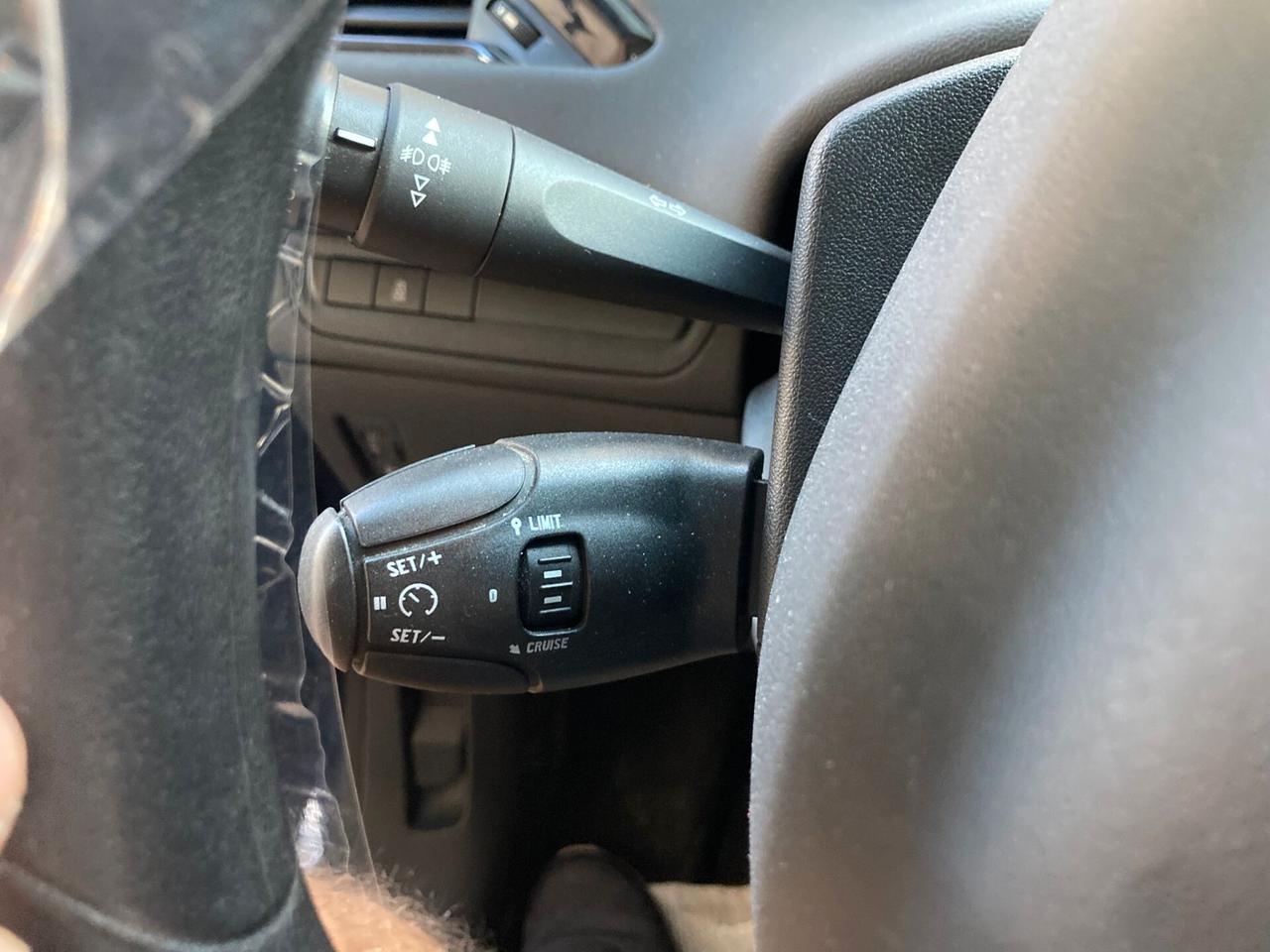 Peugeot 208 1.4 HDi - IDEALE X NEOPATENTATI - 2013