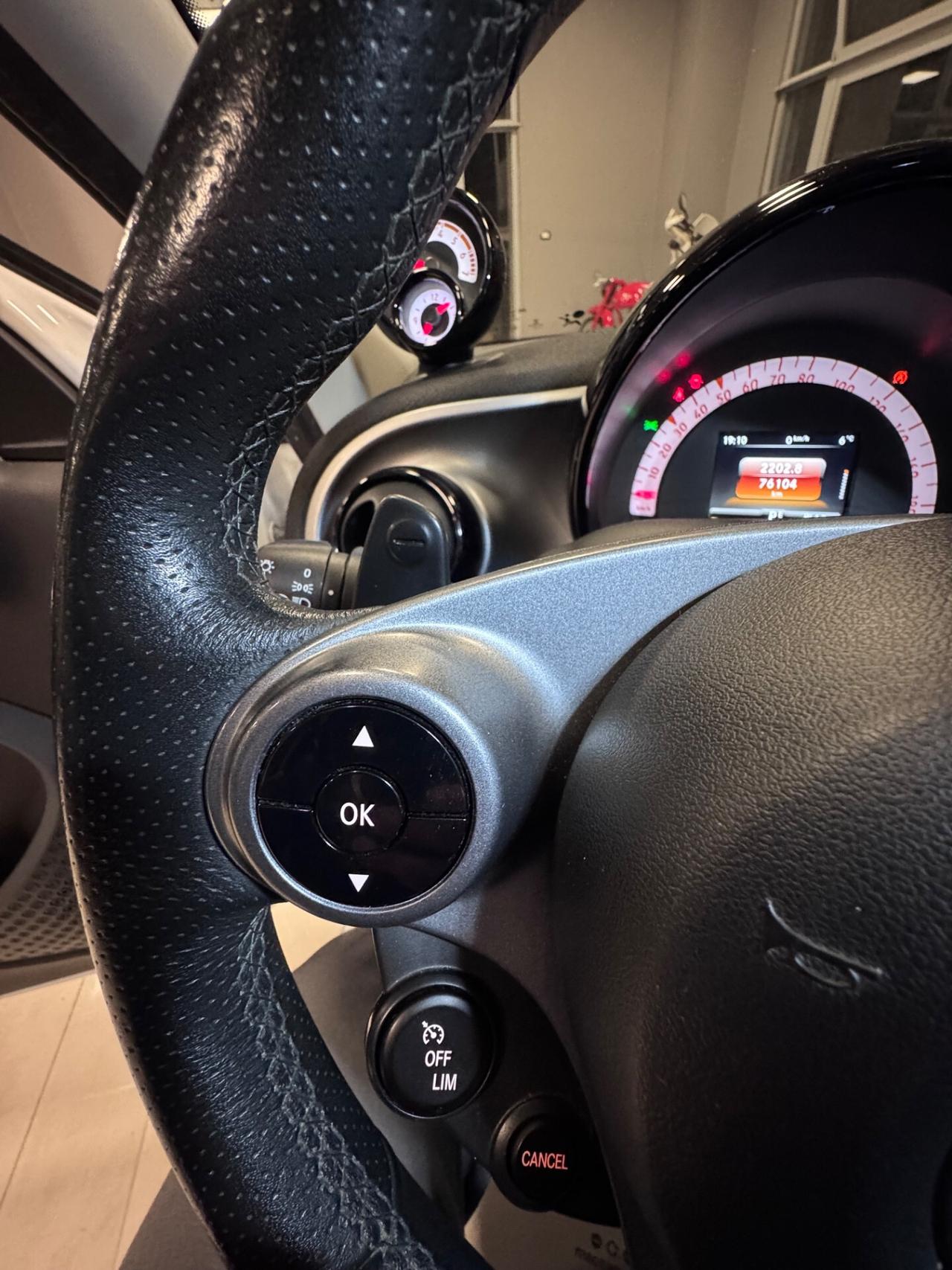 SMART FOR FOUR 900 BENZINA AUTOMATICA PASSION