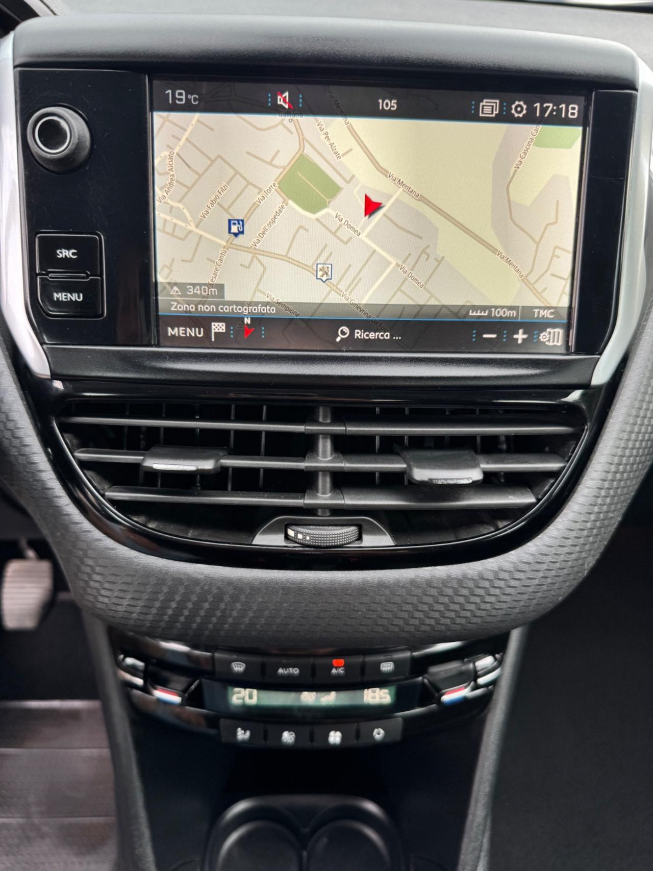 Peugeot 208 tagliandata cinghia nuova Neopatentati