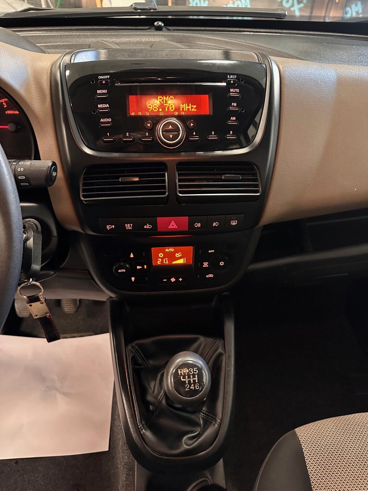 OPEL COMBO TOUR 7 POSTI 1.6 DIESEL