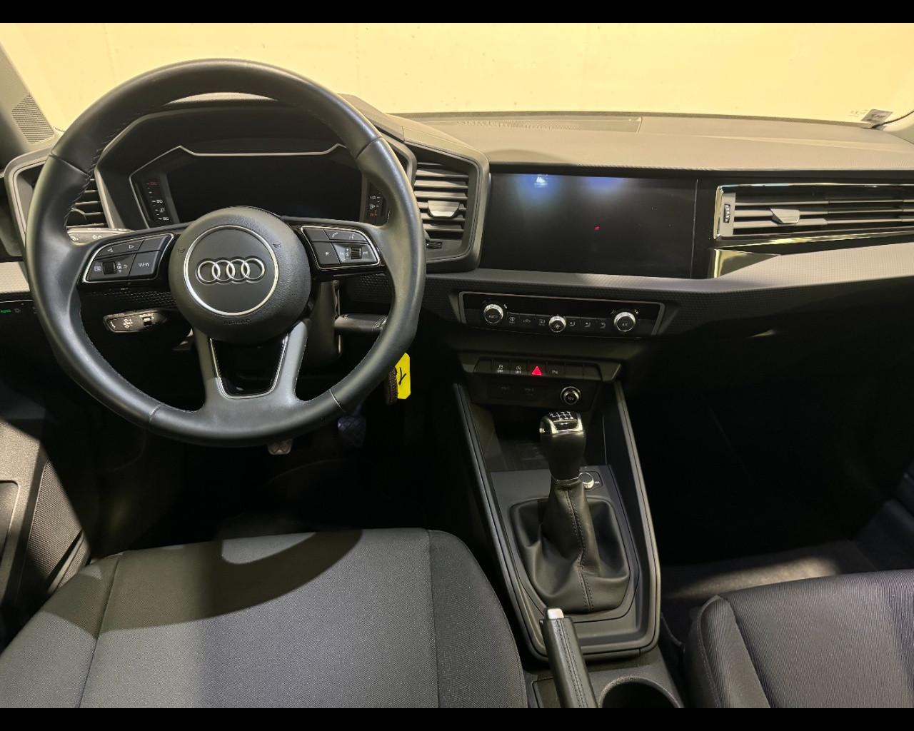 AUDI A1 ALLSTREET 30 TFSI IDENTITY CONTRAST