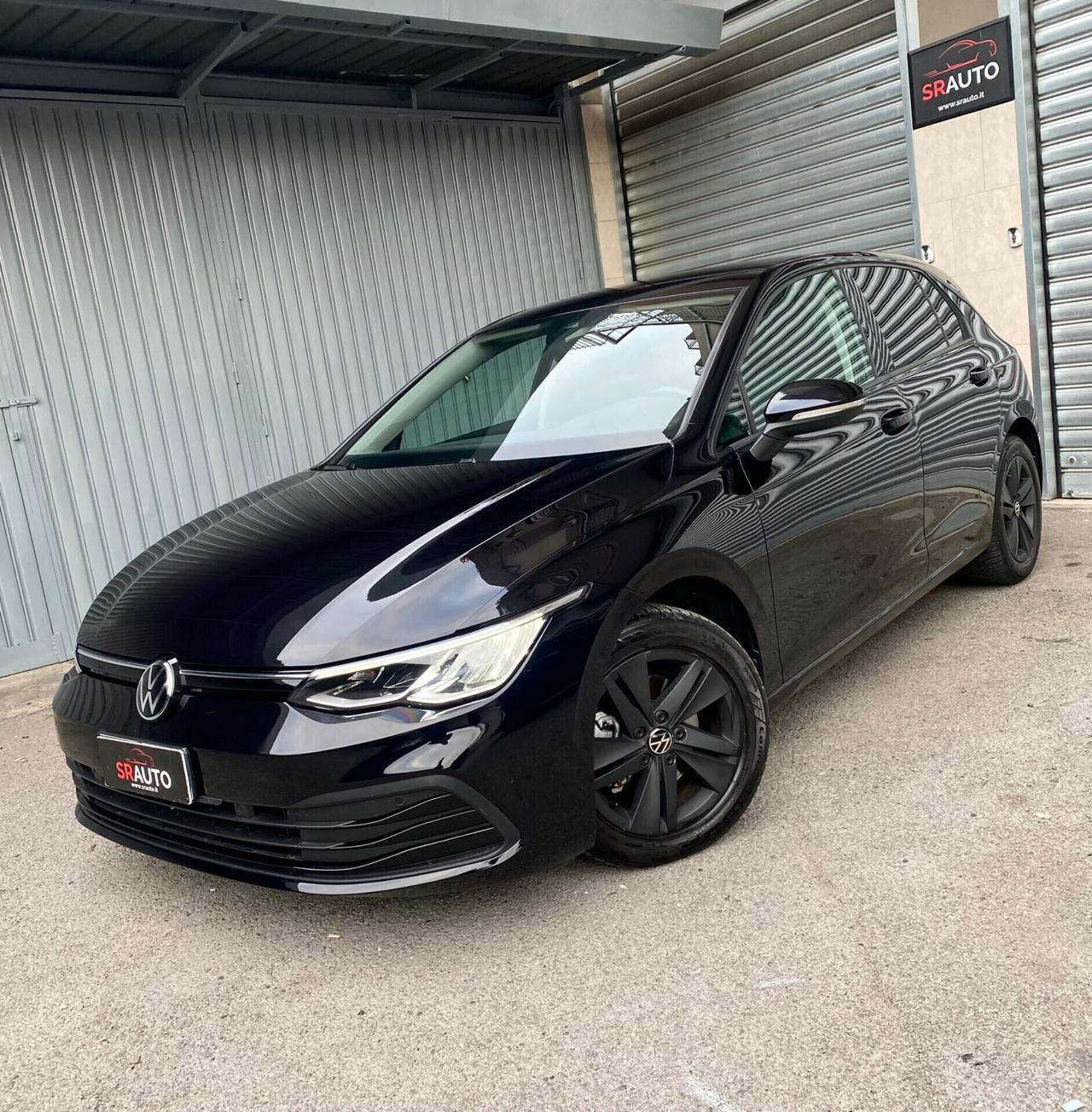 Volkswagen Golf 8 1.0 TSI 90cv - OK NEOPATENTATI