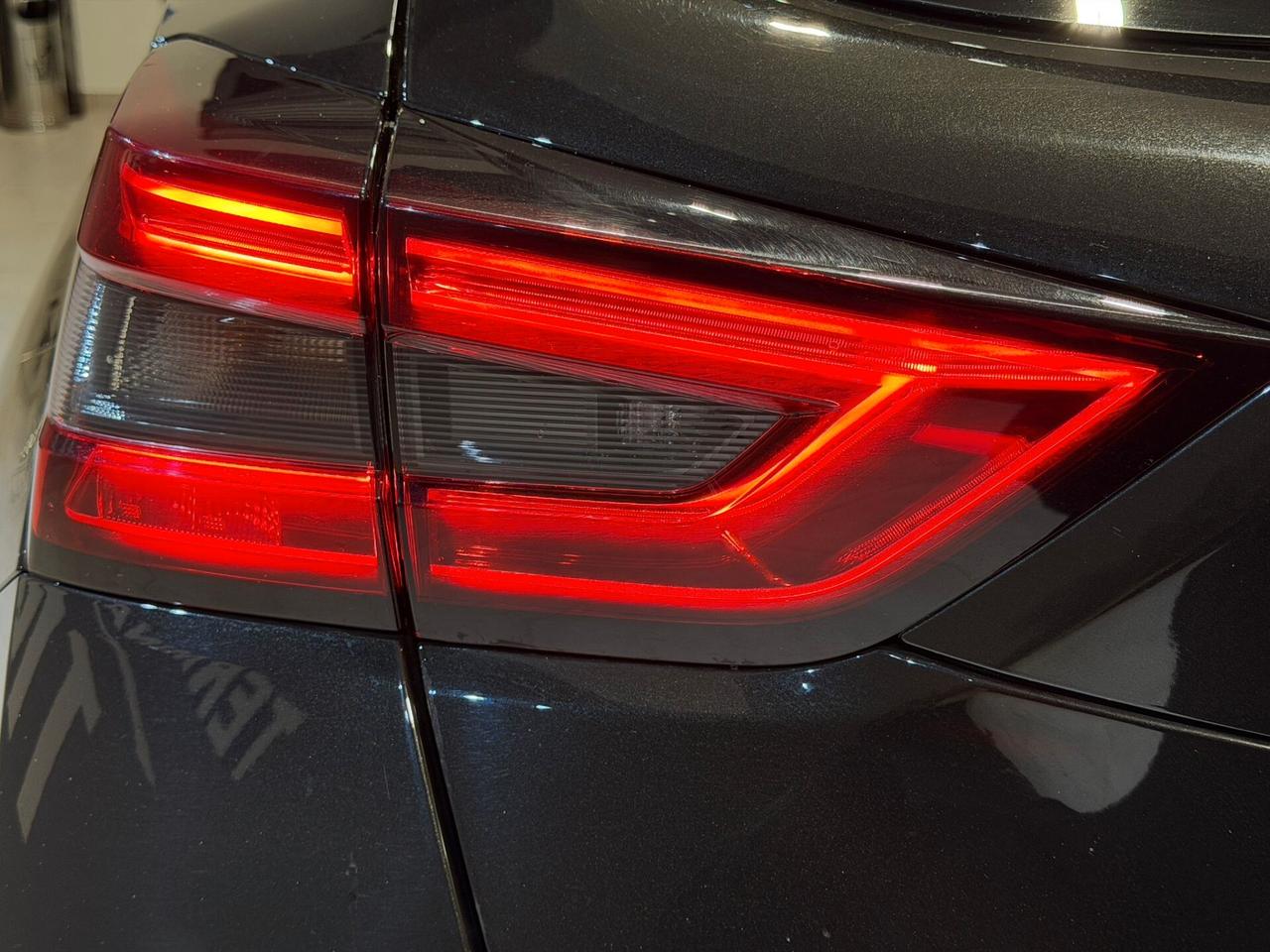 Nissan Juke 1.0 DIG-T 114 CV N-Connecta