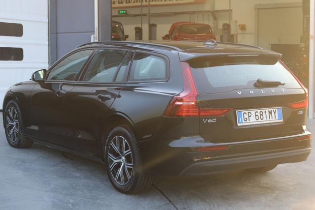 VOLVO V60 NON MARCIANTE B3 automatico Essential PREZZO NETTO