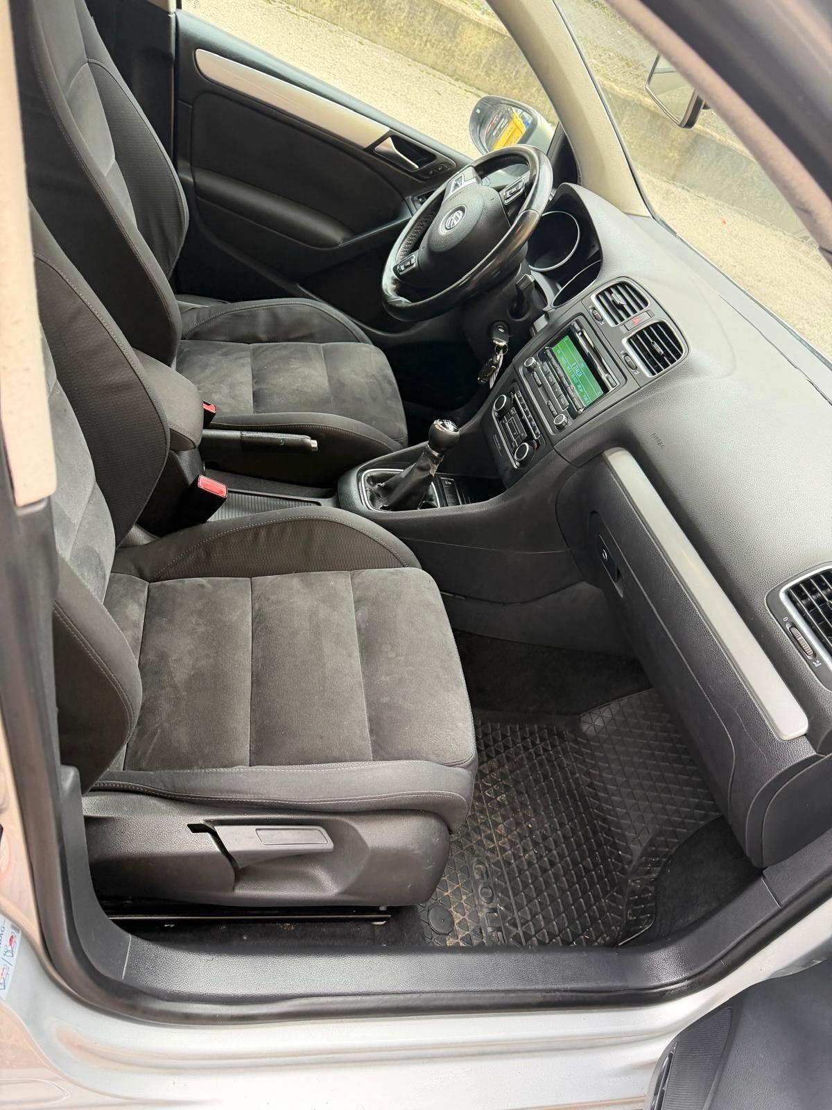 Volkswagen Golf 6, 1.6 TDI 5P. Highline