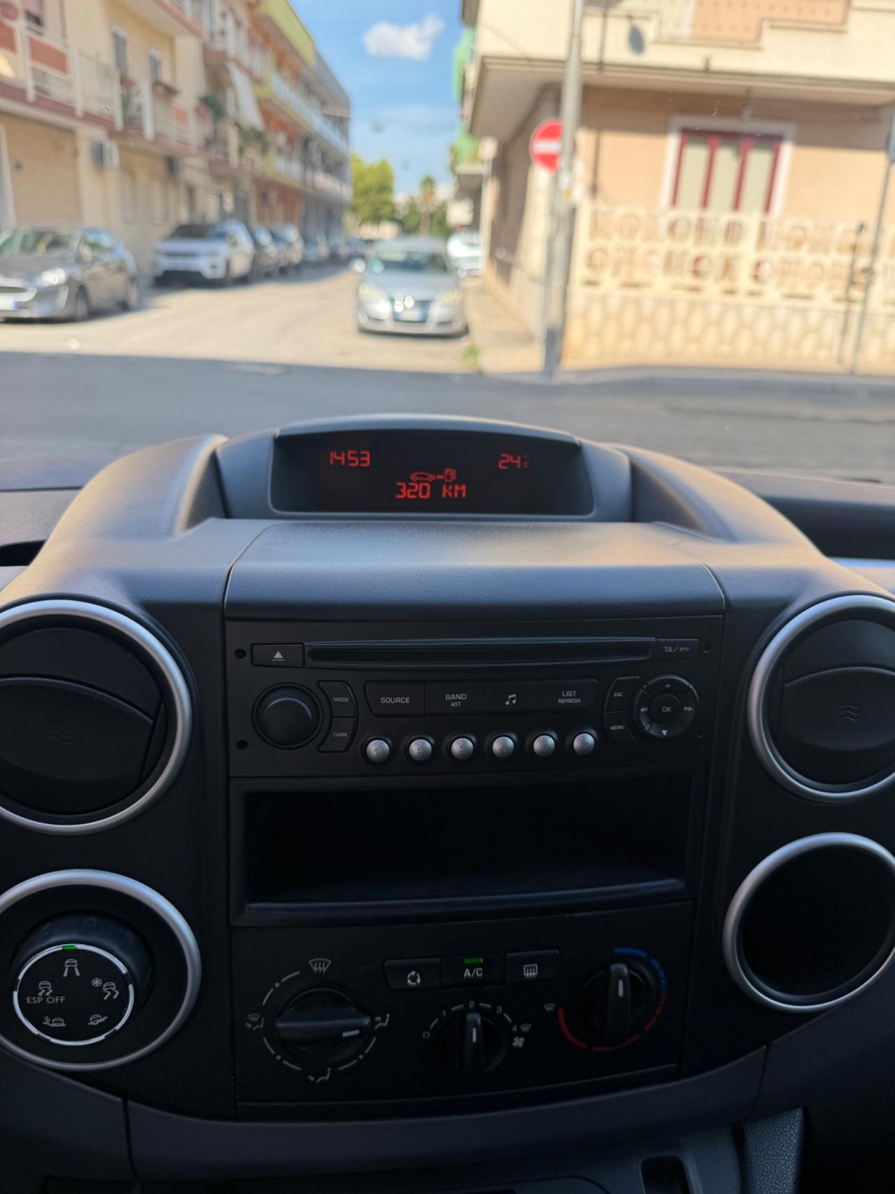 Citroen Berlingo 1.6 e-HDi 110FAP airdream CMP6 XTR Theatre