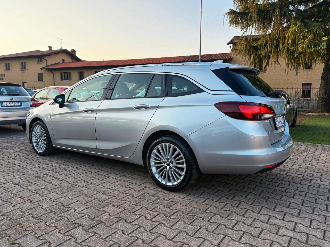 Opel Astra 1.6 CDTi 136CV Sports Tourer AUTOMATICA