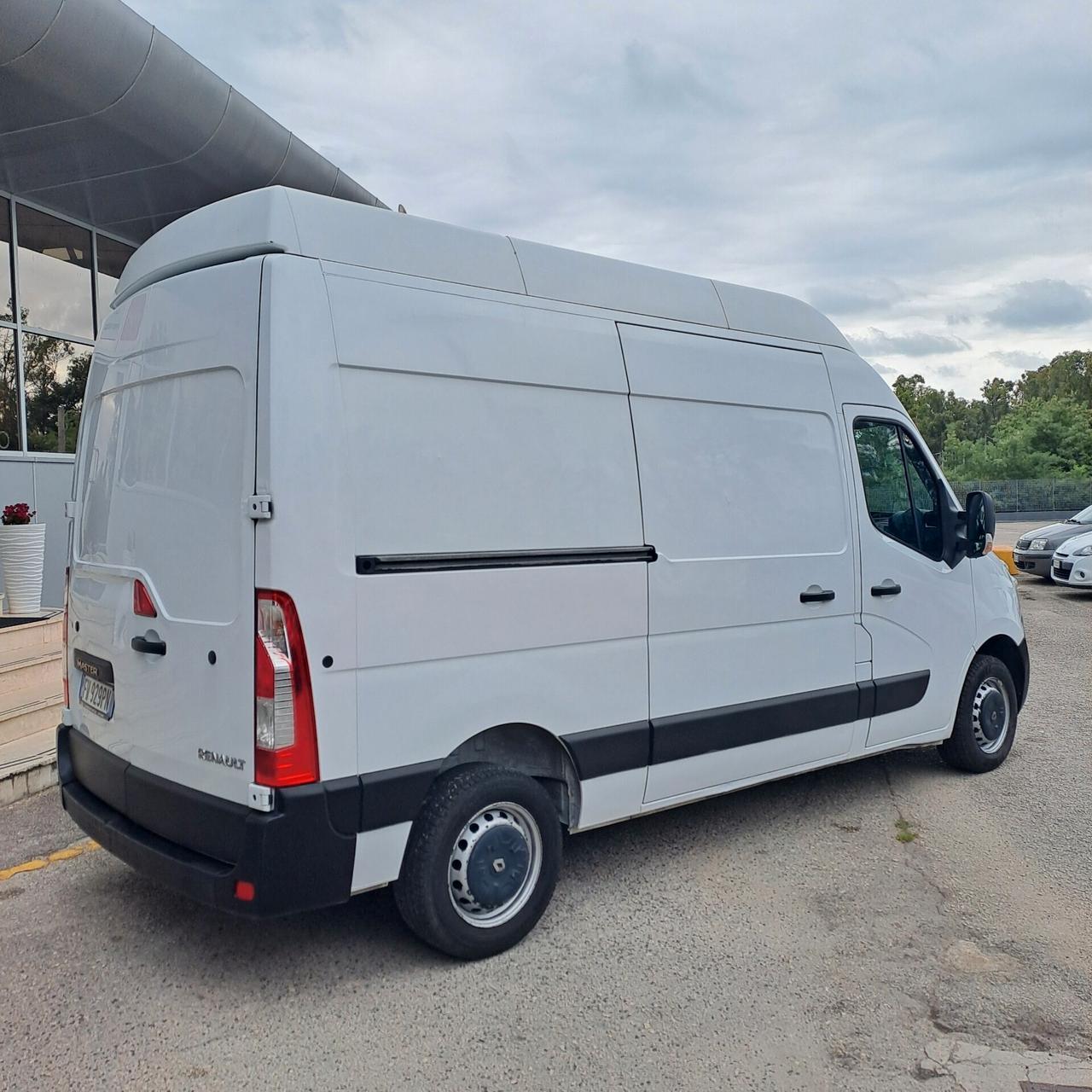 Renault Master 2.3 DCI 130cv PM-TA