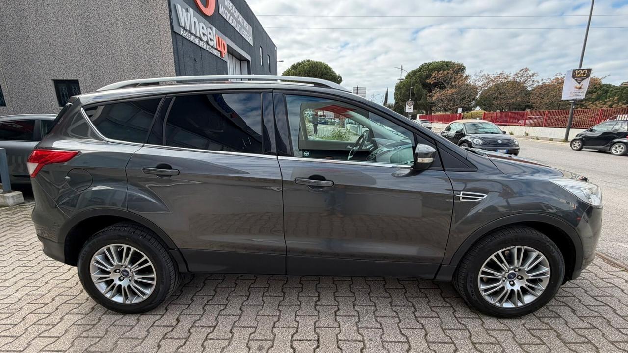 Ford Kuga 2.0 TDCI 163 CV 4WD Powershift Titanium