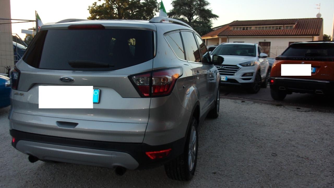 Ford Kuga 1.5 TDCI 120 CV S&S 2WD Titanium