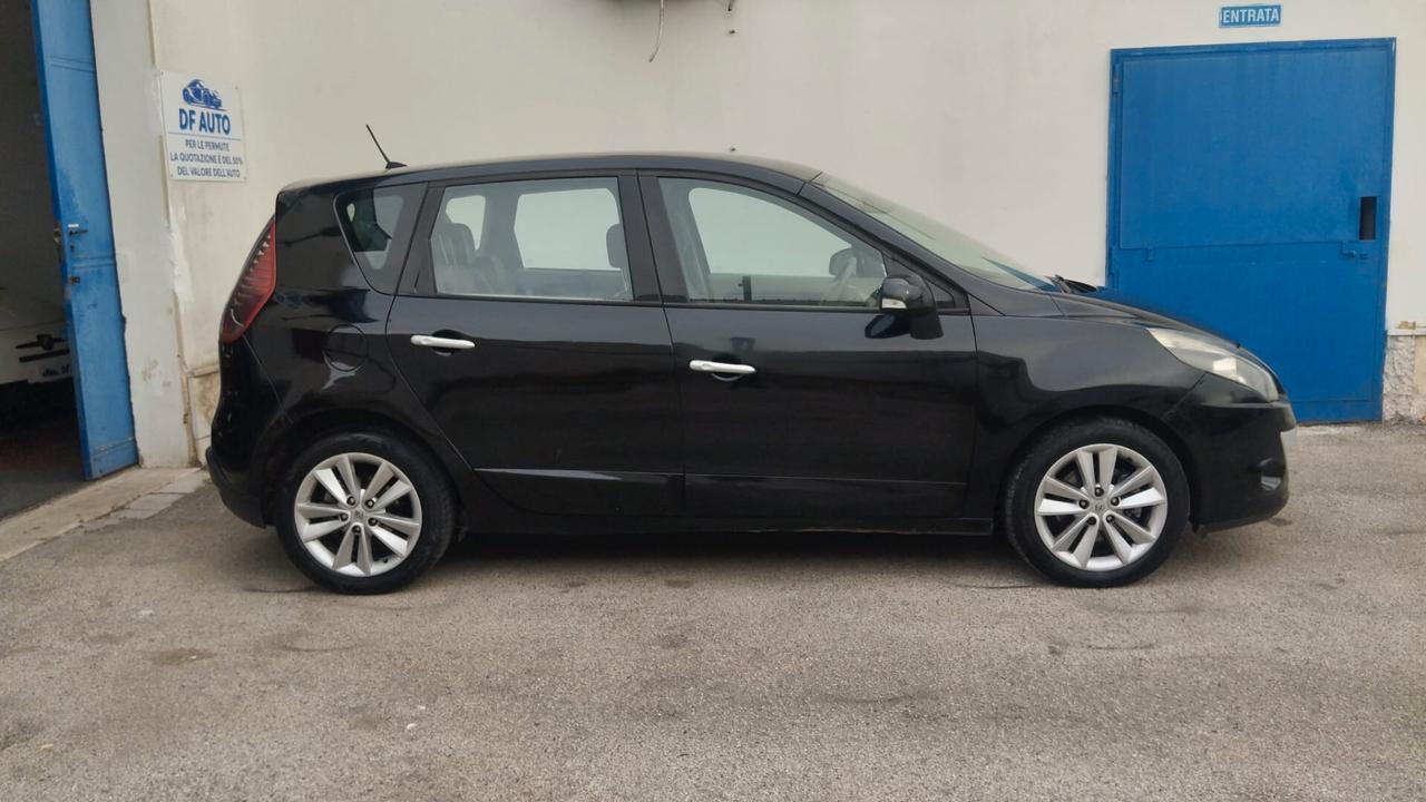 Renault Scenic Scénic X-Mod 1.5 dCi 110CV Luxe