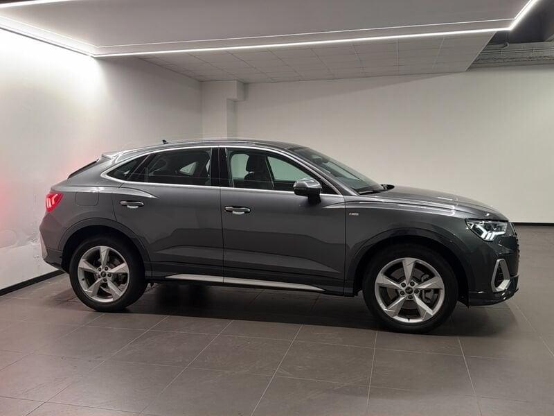 Audi Q3 Audi Sportback S line edition 45 TFSI e 180(245) kW(CV) S tronic