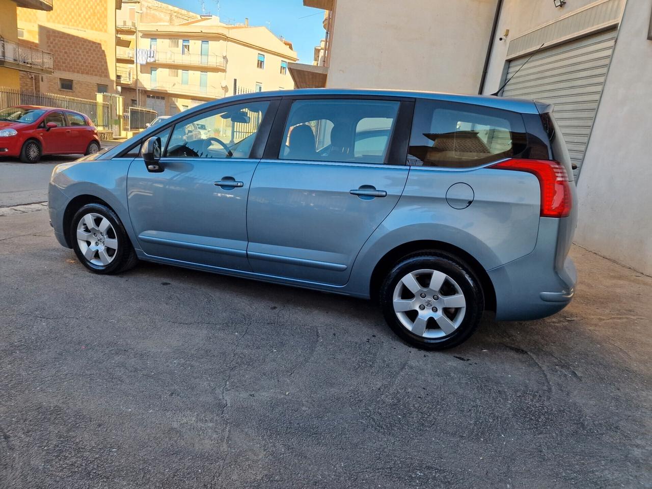 Peugeot 5008 2.0 HDi 150CV Tecno