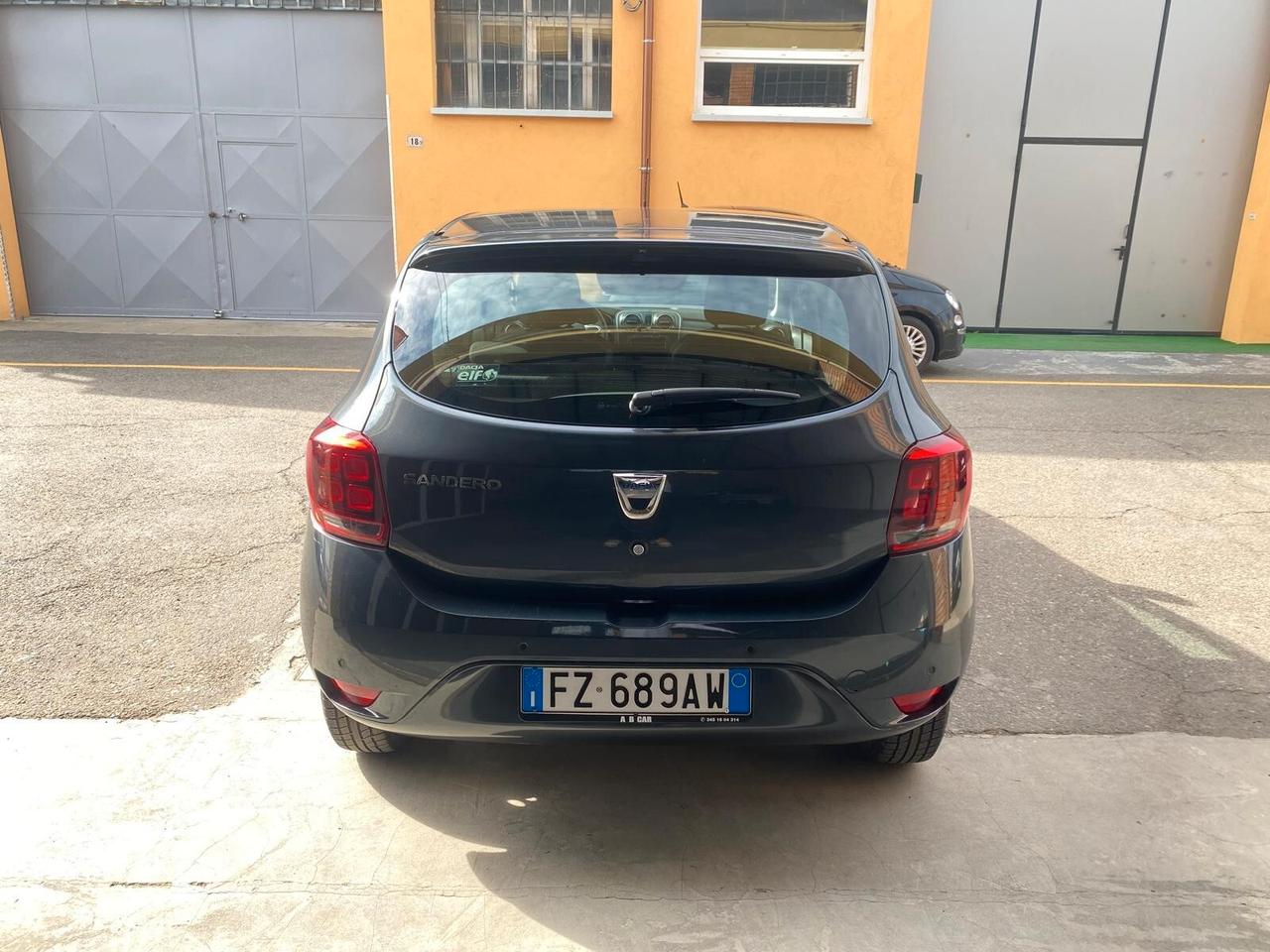 Dacia Sandero Streetway Comfort 73cv - 1 PROPR. - OK NEOPATENTATI - GARANZIA 12 MESI