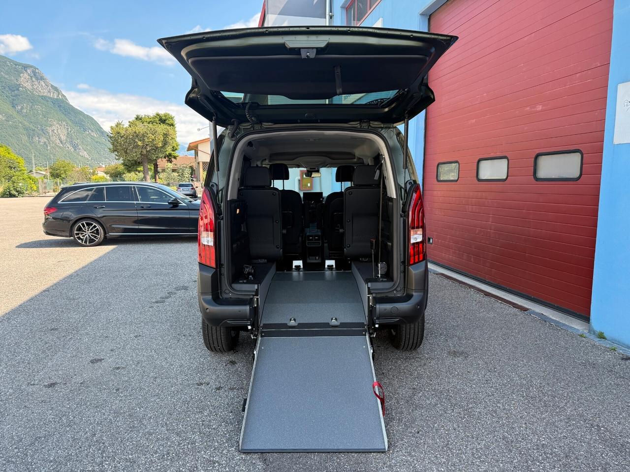 Peugeot Rifter Allure Auto per disabili 5+1
