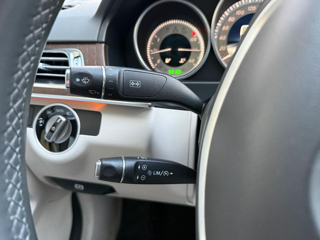 Mercedes-benz E 220 BlueTEC Executive