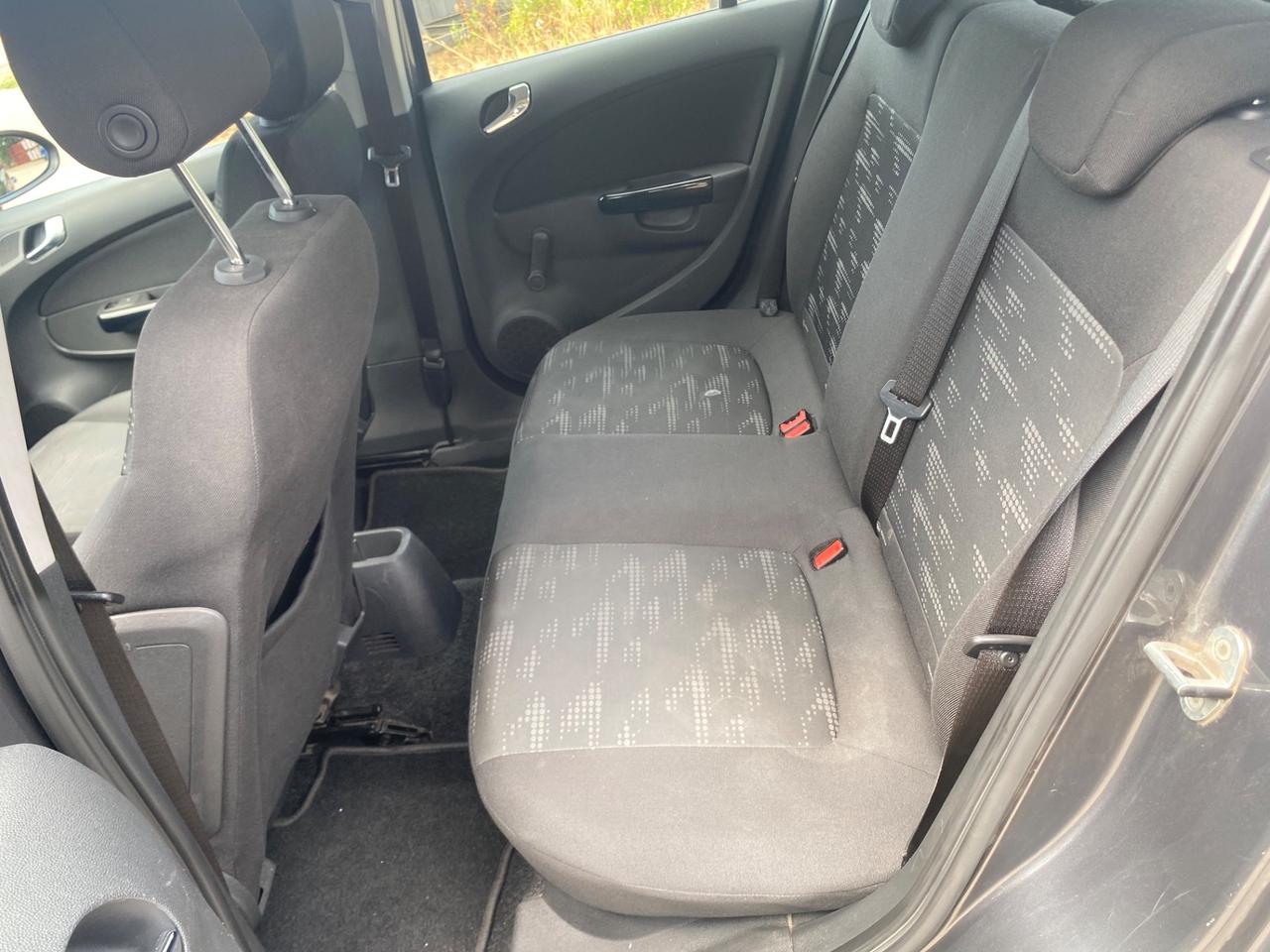 Opel Corsa 1.2 5 porte Cosmo