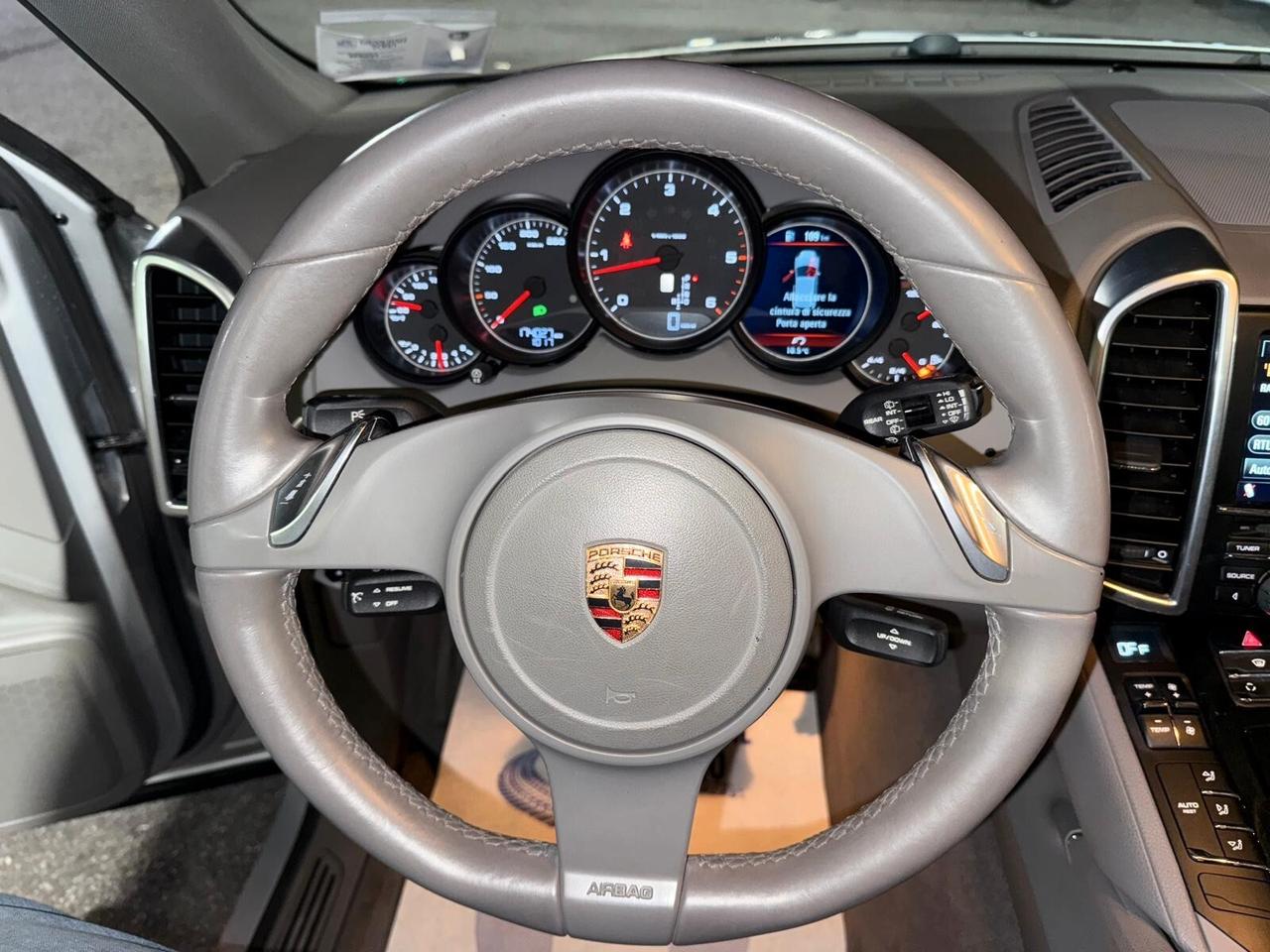 Porsche Cayenne 3.0 Diesel tiptronic 173000km