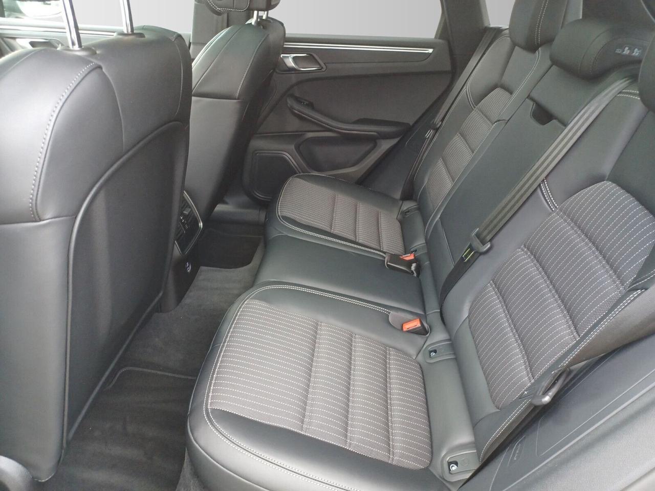 Porsche Macan 2.0 T