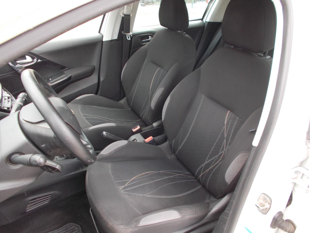 Peugeot 208 1.2 VTi 82 CV 5 porte Access