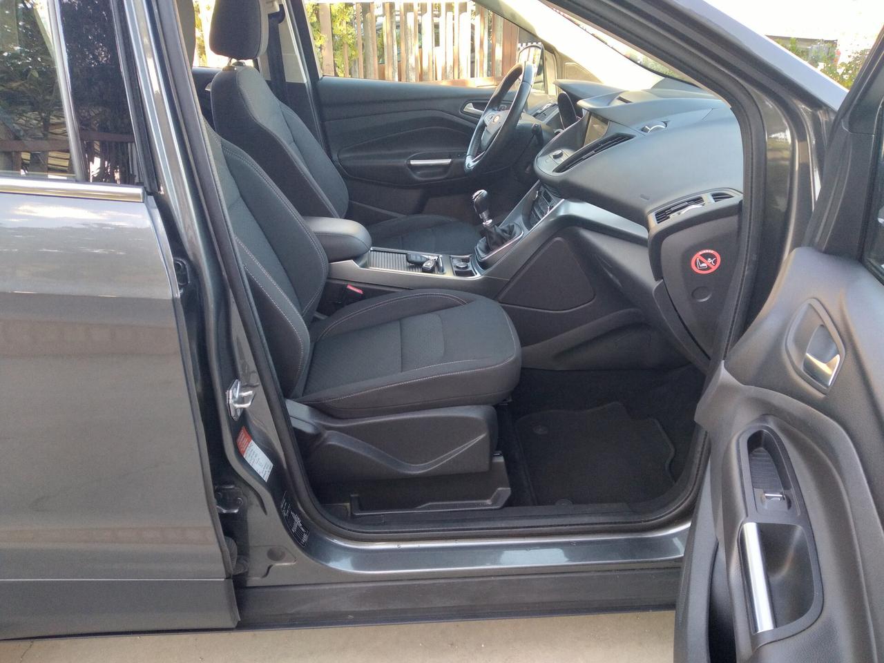 Ford Kuga 1.5 TDCI 120 CV S&S 2WD Titanium