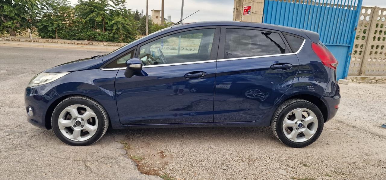 Ford Fiesta 1.2 Benz 5 porte Titanium 2011