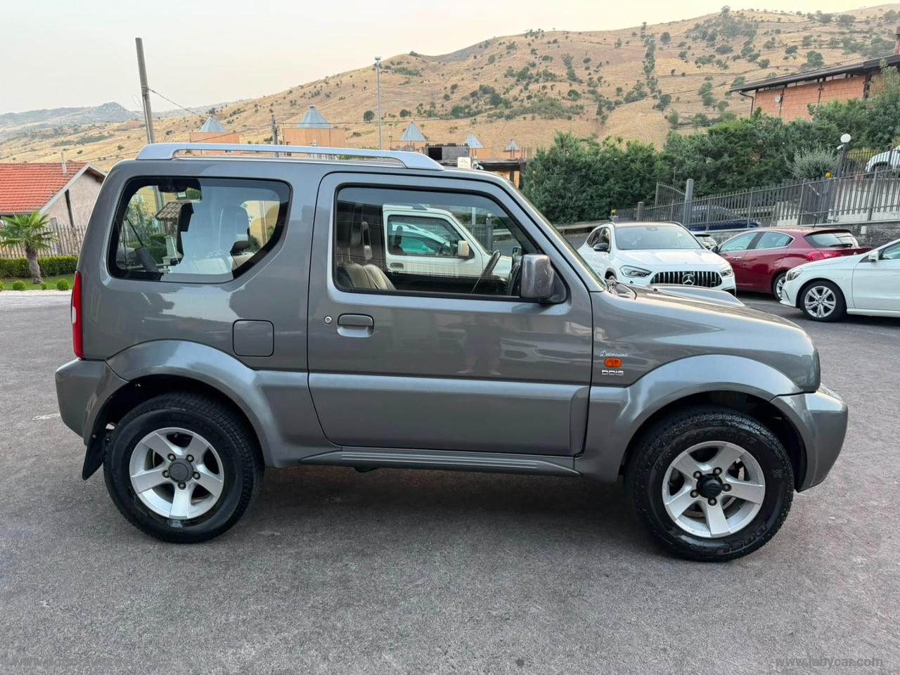 SUZUKI Jimny 1.5 DDiS 4WD JLX