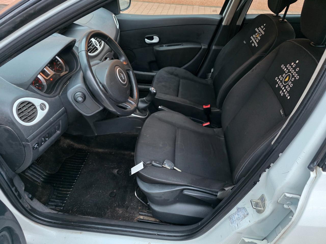 Renault Clio 1.2 16V 5 porte GPL Yahoo!