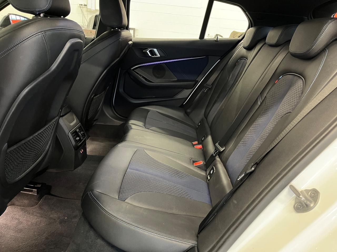 Bmw 118 118d 5p. Msport