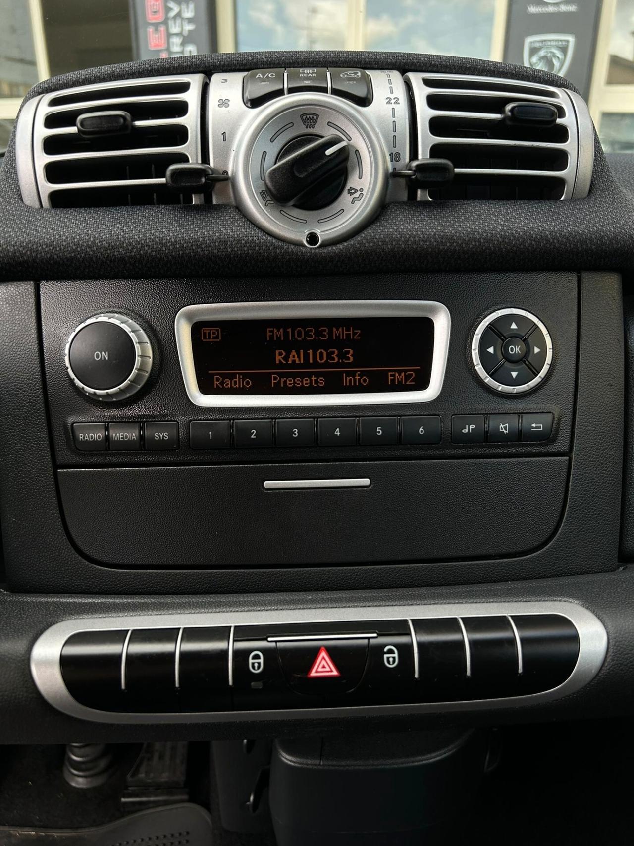 Smart ForTwo 1000 52 kW coupé pure