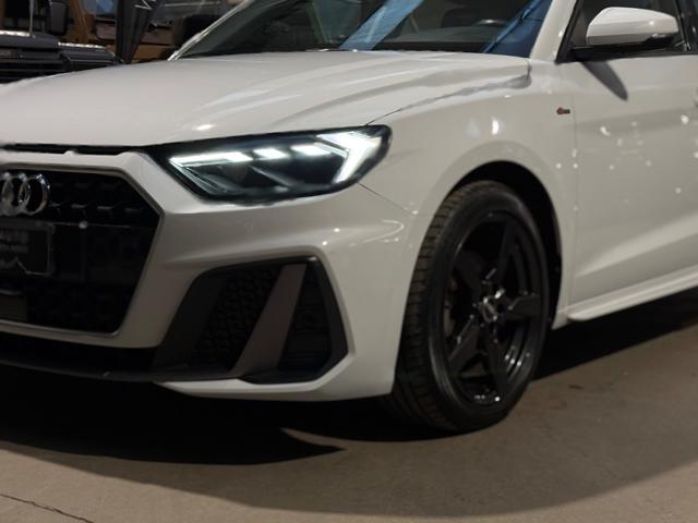 AUDI A1 SPB 30 TFSI S tronic S-LINE Identity Black