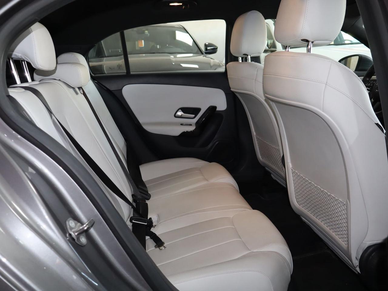 Mercedes-Benz A 180 Business Plus A 180 #9967