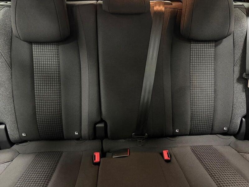 Peugeot 3008 PureTech Turbo 130 EAT8 S&S Active Pack