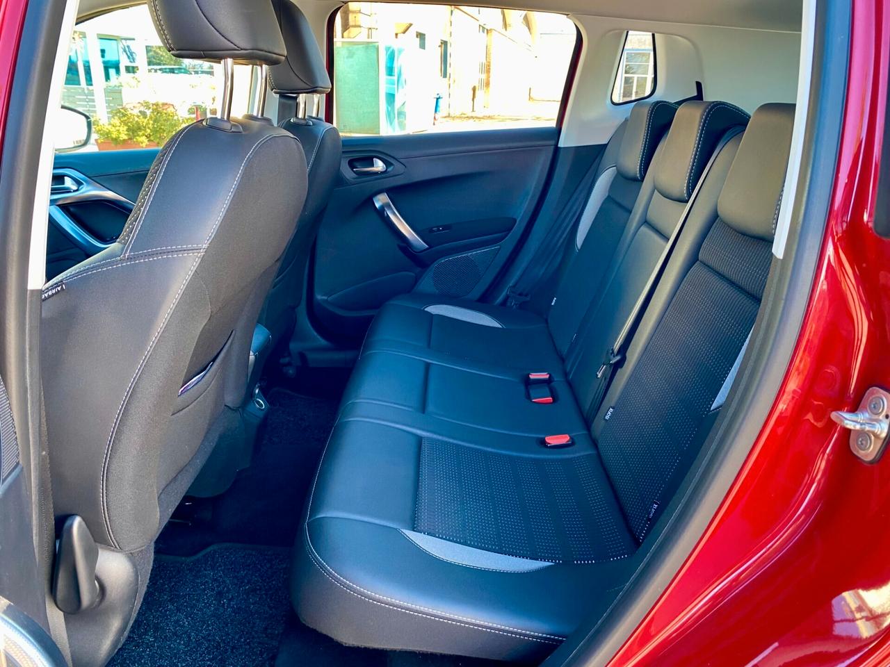 Peugeot 2008 1.5 bluehdi Allure s 102cv