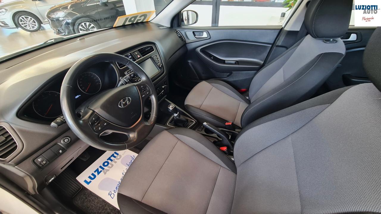 Hyundai i20 1.2 GPL CONNECTLINE 5P.