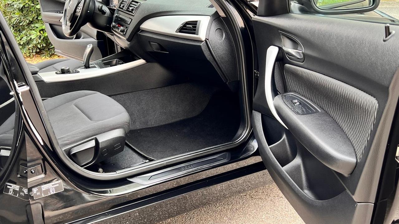 Bmw 118 118d 5p. Urban