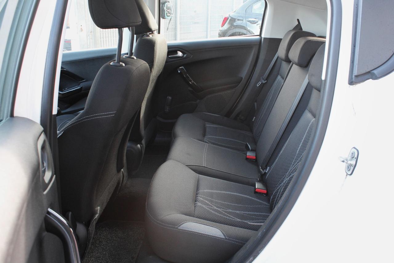 Peugeot 208 PureTech 82 5 porte Active-RISERVATA COMMERCIANTI