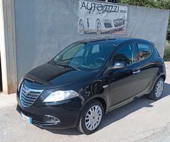 Lancia Ypsilon 1.3 MJT 16V 95 CV 5 porte S&S Silver